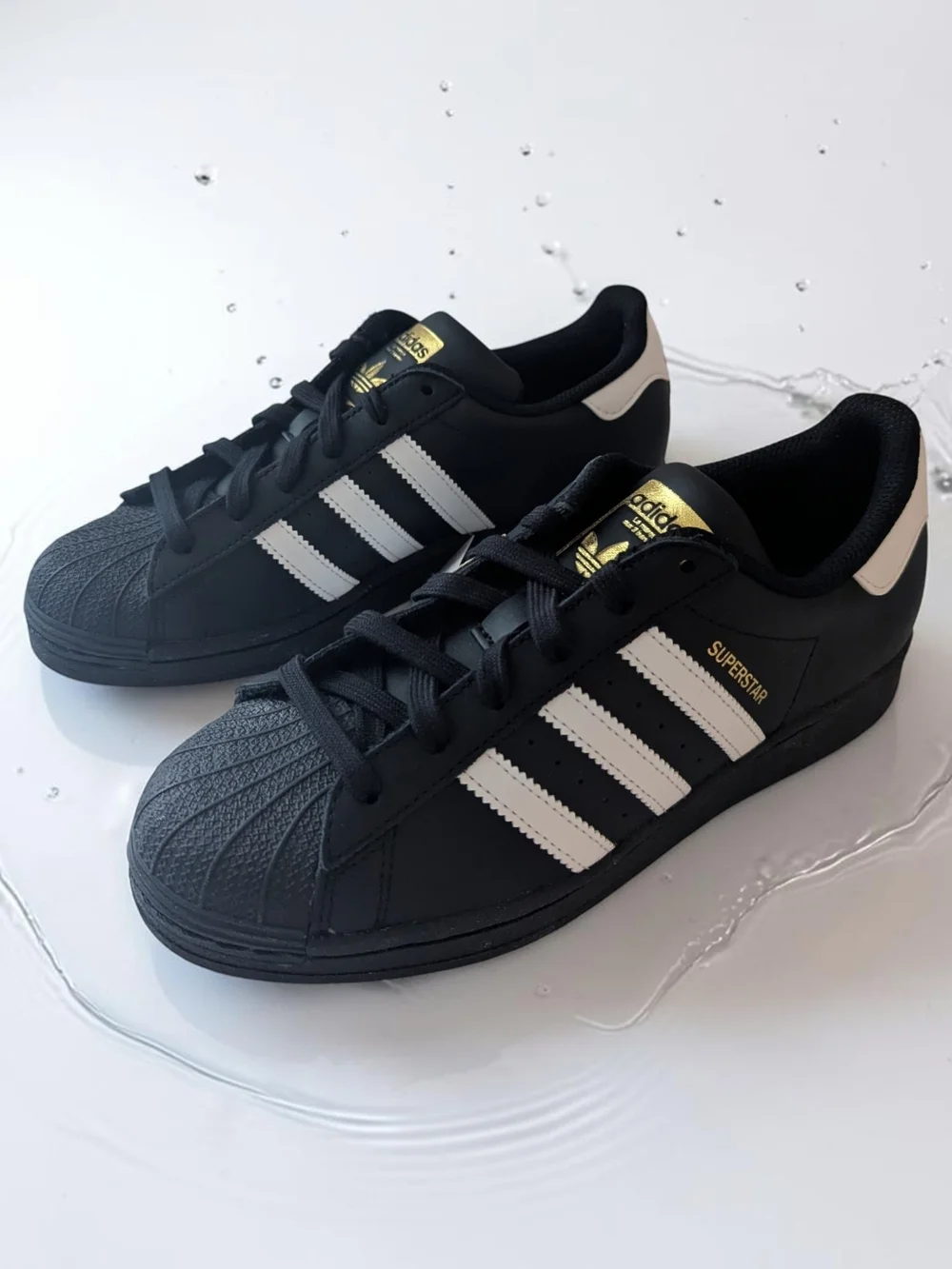 Adidas Black & White Superstar J Grade School Sneakers Size 6